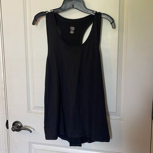 Black workout tank EUC